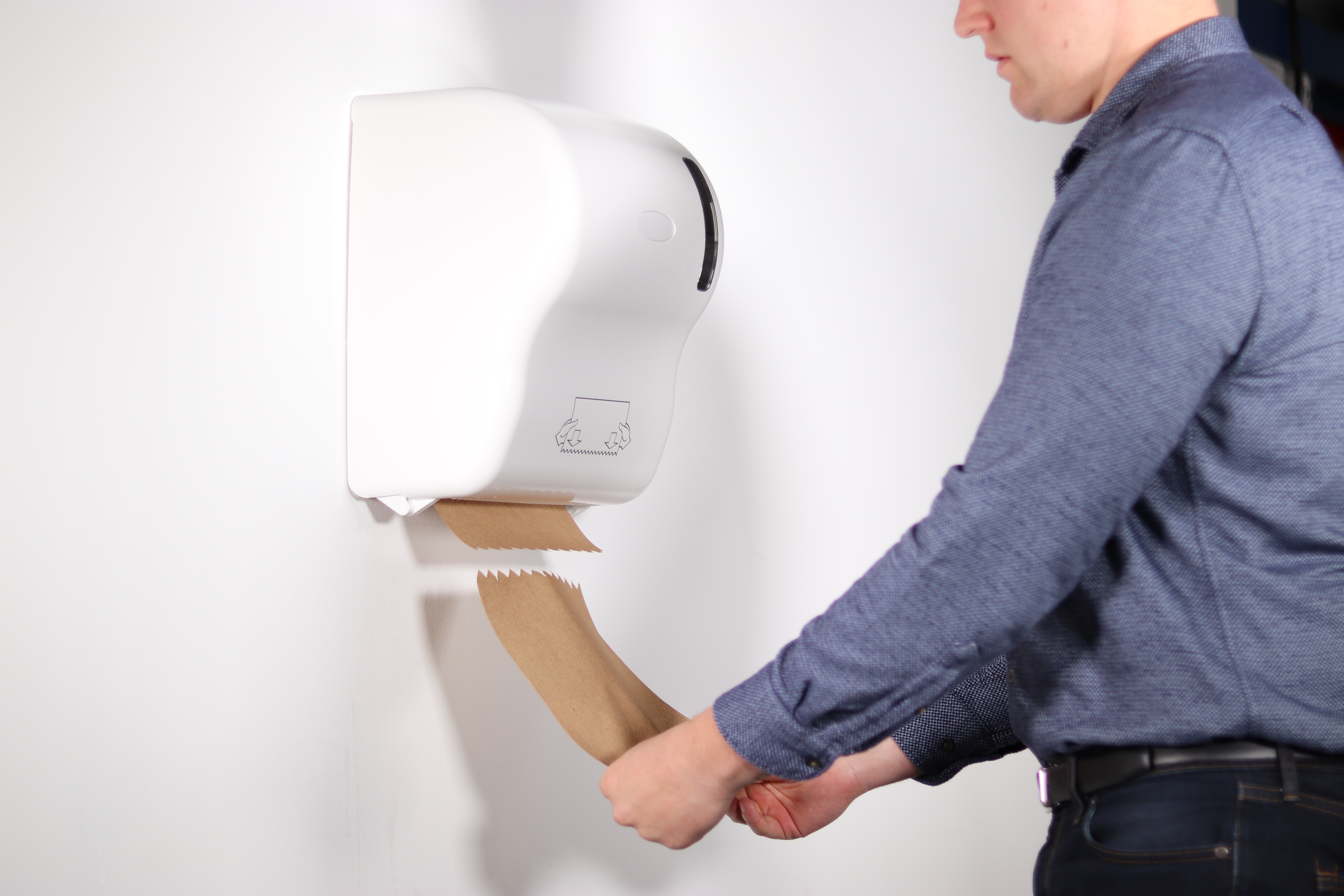 Hanzl Touch-Free Towel Dispenser